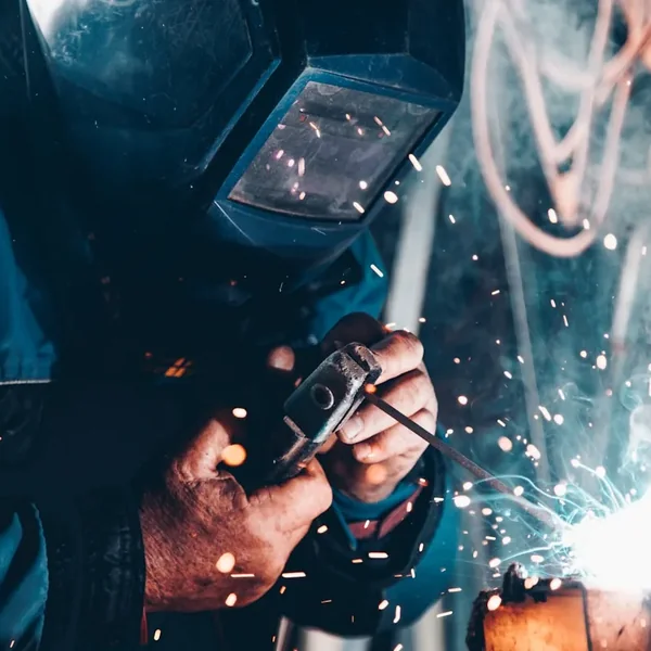 Welding sparks aluminum Dubai