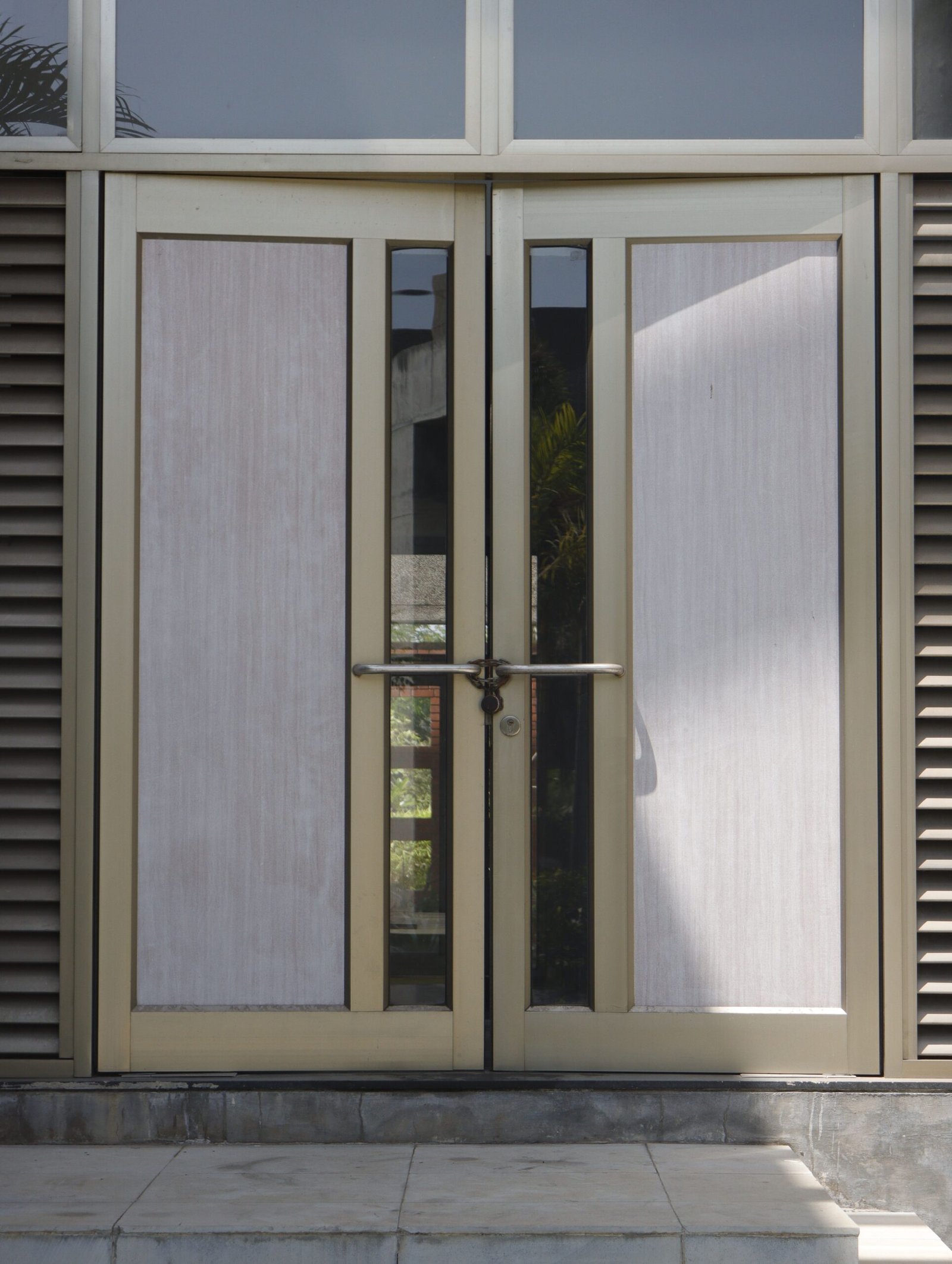 Aluminium doors Dubai