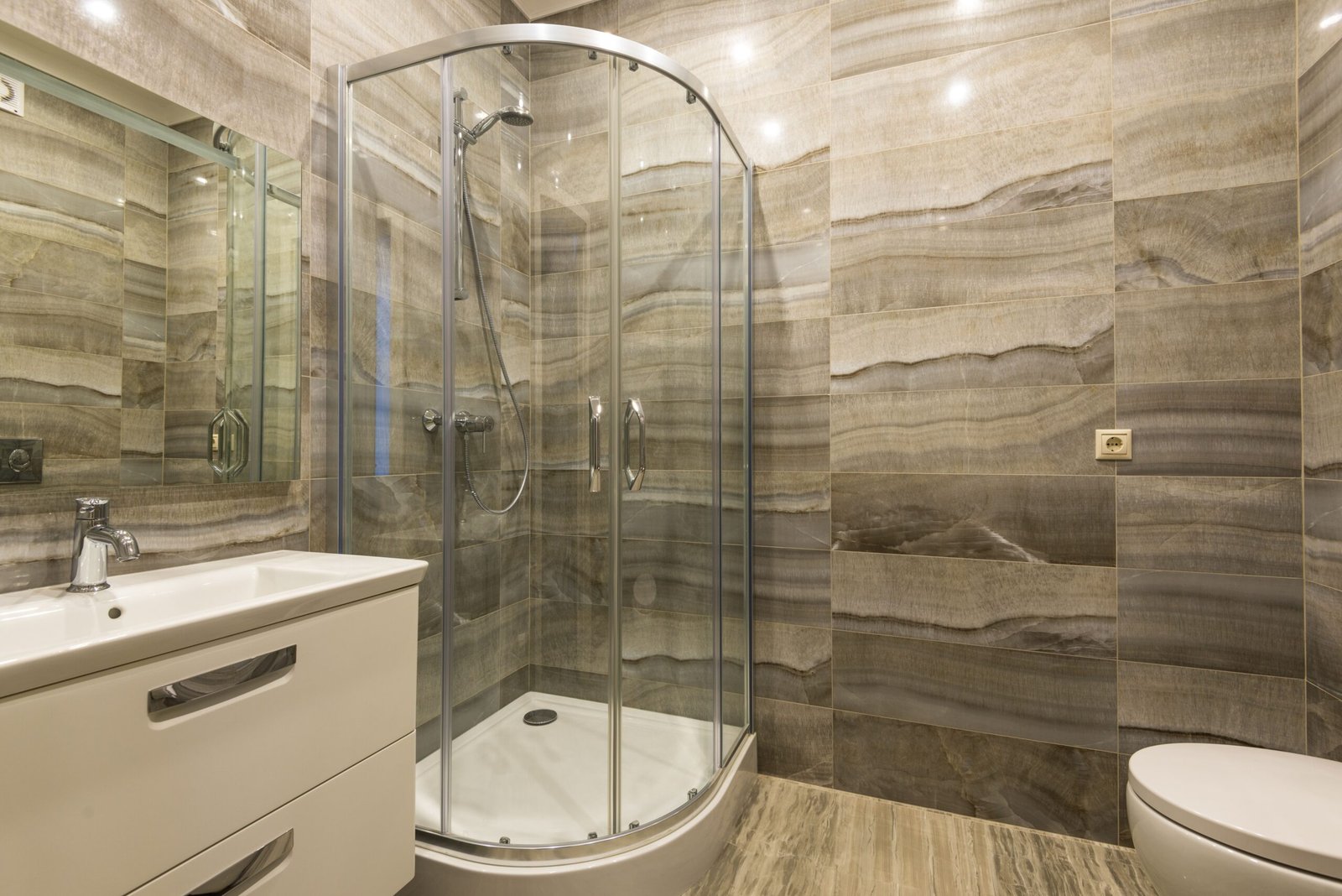 Glass shower enclosures Dubai