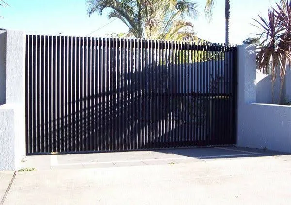 Metal gate fence Dubai Exact #93 250px